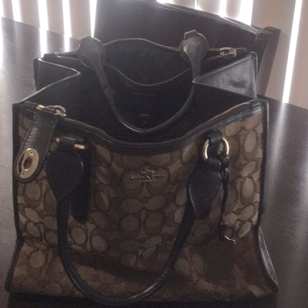 Coach medium tote